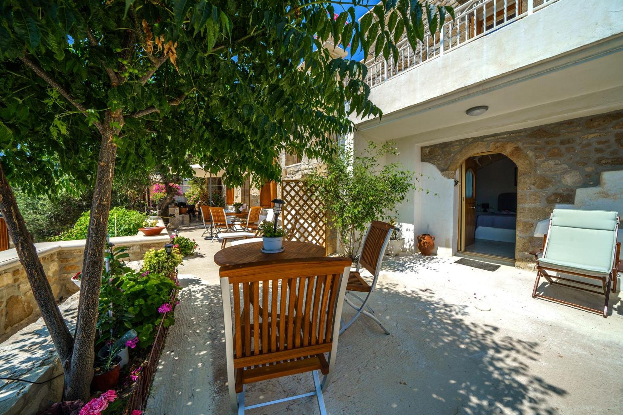 Mary'S Stone House Apartment Falasarna Exterior photo